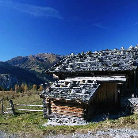 Appartement Chalet In Mayrhofen Near Ski Lifts, Cleaning Included Mayrhofen